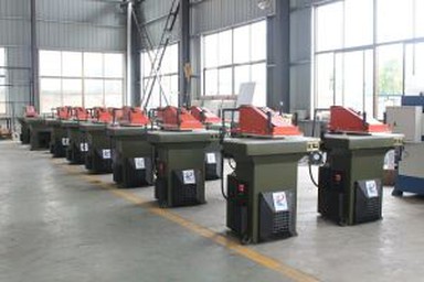 Hydraulic Swing Arm Die clicker press